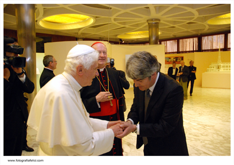 Espinosa with Pope